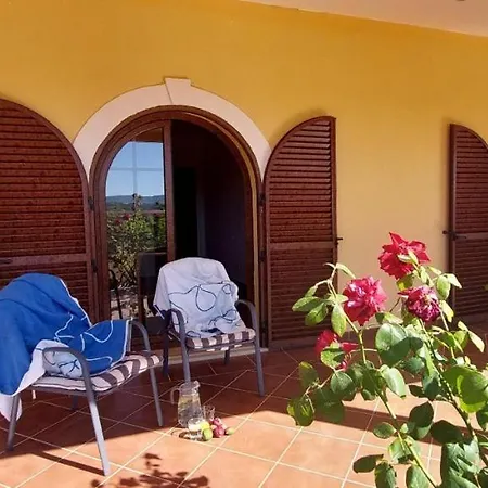 Villa Stunning 8-bed In Estoi *
