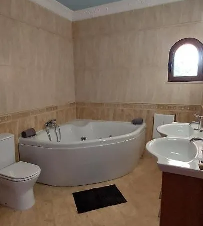 Stunning 8-bed In Estoi Pechão